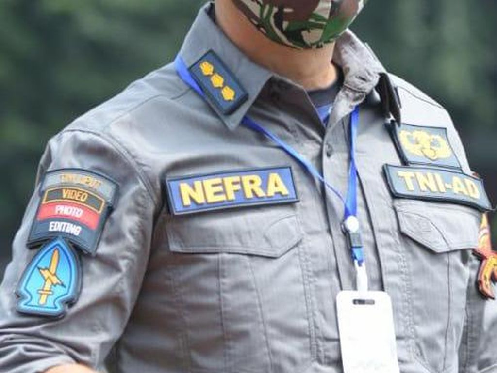 Istri Posting Semoga Rezim Tumbang, Anggota TNI AD Ditahan 14 Hari Istri Posting Semoga Rezim Tumbang, Anggota TNI AD Ditahan 14 Hari