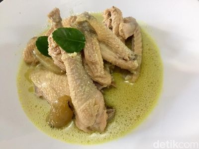 10 Resep Ayam Bumbu Tradisional yang Sedap Untuk Makan Siang