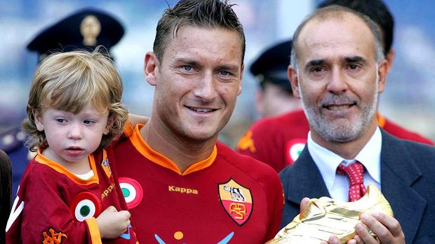 Francesco Totti berhasil meraih gelar sepatu emas di musim 2006/2007 (Photo by NewPress/Getty Images)