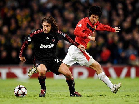 Pirlo selalu dibuntuti oleh Park.