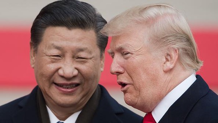 Hubungan Presiden AS Donald Trump-Presiden China Xi Jinping memanas. Keretakan kekerabatan diplomasi itu alasannya Trump kecewa dengan China terkait virus Corona.