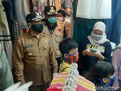 Di Hari Kedua PSBB, Pasar Besar Malang Belum Terapkan Physical Distancing