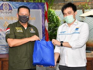 Bagikan Sembako ke Kader PMII, Ketua MPR: Bukan Bungkam Suara Kritis