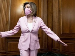 Padu Padan Masker dengan Busana Kini Jadi Tren Fesyen di Dunia