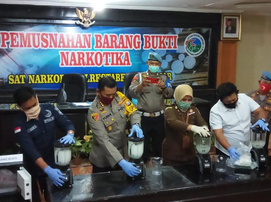 Polres Makassar Musnahkan 1,7 Kg Sabu Hasi Operasi Maret Lalu