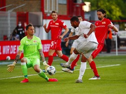 Dortmund Diuji Wolfsburg, Bayern Lawan Tim Papan Tengah