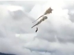 Video Detik-detik Jatuhnya Pesawat Aerobatik AU Kanada