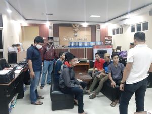 8 Orang Terkait Bully ke Bocah Penjual Jalangkote di Pangkep Jadi Tersangka 8 Orang Terkait Bully ke Bocah Penjual Jalangkote di Pangkep Jadi Tersangka