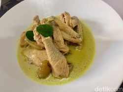 Resep Opor Ayam Kampung Kuah Kuning yang Kental dan Gurih