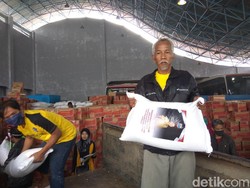 Paket Bansos Cimahi Mulai Disalurkan, 20 Kg Beras dan Satu Dus Mi Instan