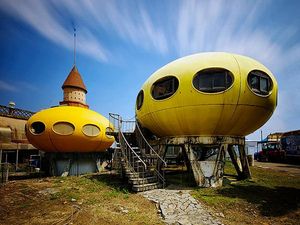 Ini Resor Berbentuk UFO di Taiwan yang Kini Jadi Kota Mati Ini Resor Berbentuk UFO di Taiwan yang Kini Jadi Kota Mati