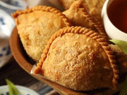 Jalangkote, Jajanan Khas Makassar yang Populer untuk Takjil Buka Puasa