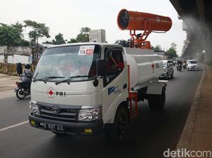 Disinfeksi Corona di Kalimalang Terus Dilakukan