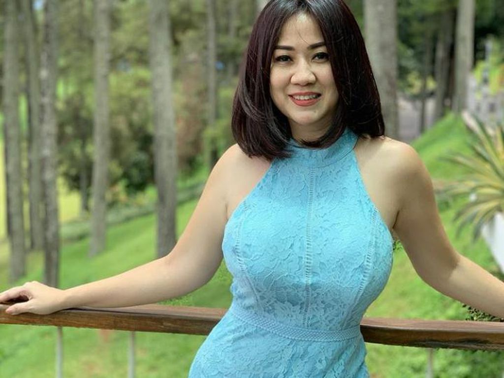 Siapa Artis dan Pejabat yang Suka Modus? Ini Kata Tante Ernie Siapa Artis dan Pejabat yang Suka Modus? Ini Kata Tante Ernie
