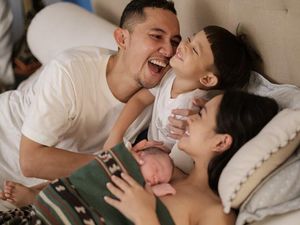 Deretan 5 Artis Indonesia Ini Menikah Pakai Mahar Super Sederhana