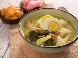 3 Cara Membuat Lontong Daun Pisang Ini Bisa Kamu Coba di Rumah
