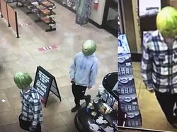 Aksi Nyeleneh Dua Pencuri Pakai Masker Semangka di Supermarket