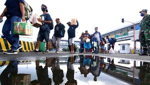 Arus Mudik di Pelabuhan Ketapang H-5 Lebaran