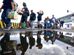 Arus Mudik di Pelabuhan Ketapang H-5 Lebaran