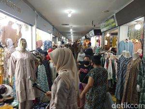 Pandemi Corona, Pasar Butung Makassar Tetap Ramai Pengunjung Jelang Lebaran