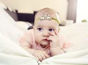 50 Nama Bayi Perempuan Unik yang Jarang Dipakai, Bahasa India Hingga Spanyol 50 Nama Bayi Perempuan Unik yang Jarang Dipakai, Bahasa India Hingga Spanyol