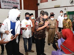 Ketua MPR Beri Bantuan Sembako ke Keluarga Besar TNI-Polri
