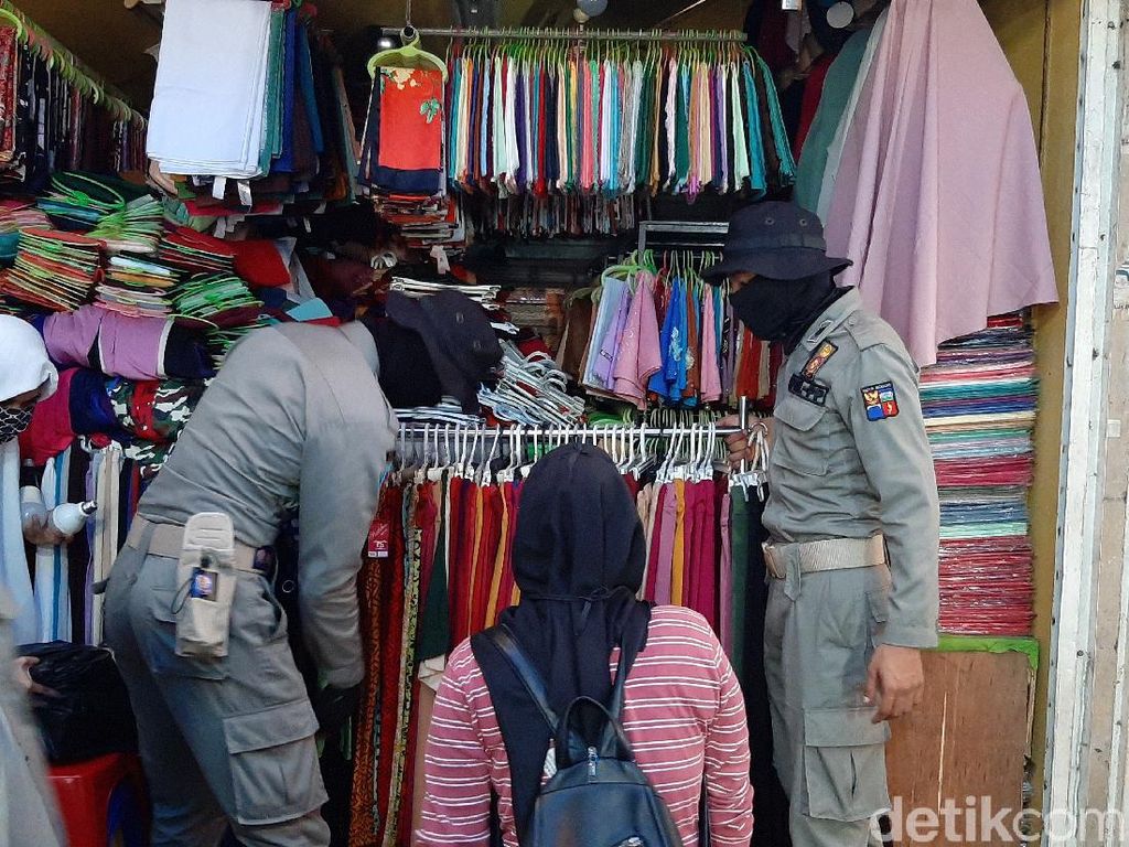 Video Bima Arya Tertibkan Pasar Anyar Usai Viral Lautan Manusia Video Bima Arya Tertibkan Pasar Anyar Usai Viral Lautan Manusia
