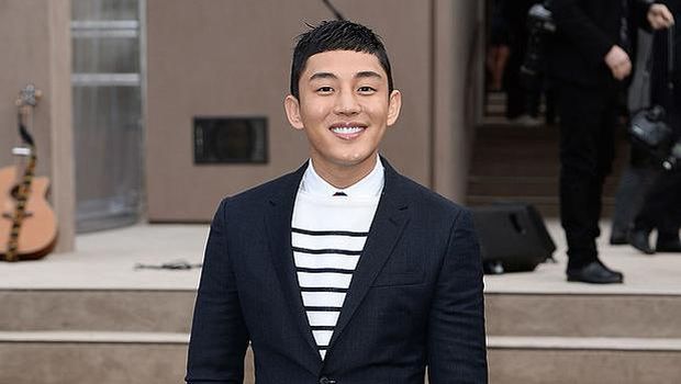 Yoo Ah In hadir di fashion show Burberry, Kensington Gardens, London, Inggris, pada 8 Januari 2014.