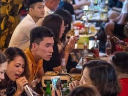 Sejumlah Negara Asia Mulai Normal, Tempat Hiburan Ramai dan Jalanan Macet