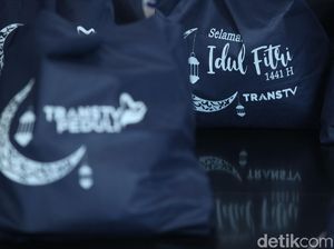 TRANS TV Bagikan 300 Paket Sembako