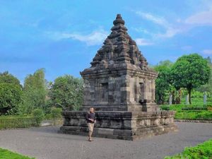 Candi Gebang yang Mungil dan Eksotis