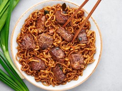 5 Cara Masak Mie Instan Agar Rasanya Lebih Enak