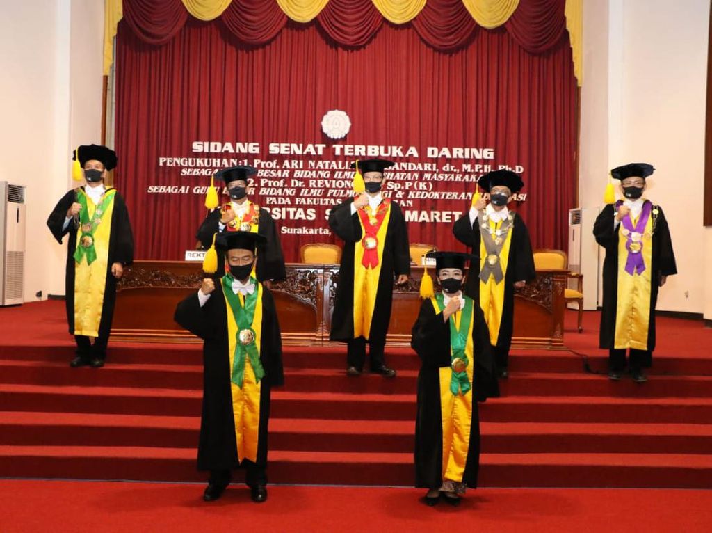 UNS Kukuhkan 2 Guru Besar dari Fakultas Kedokteran UNS Kukuhkan 2 Guru Besar dari Fakultas Kedokteran