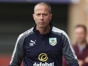 Asisten Manajer Burnley Positif Virus Corona