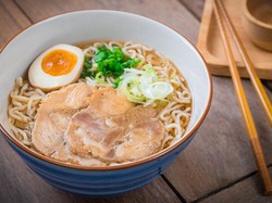 Pisang Terbesar Dunia Ada di Papua hingga Cara Enak Masak Mie Instan