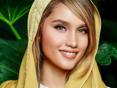 Gaya Cinta Laura Tampil Memesona Berkerudung Saat Ramadhan