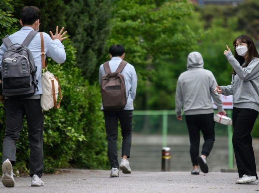 Buka-Tutup Sekolah di Korea Selatan Usai Kasus Corona Alami Lonjakan Buka-Tutup Sekolah di Korea Selatan Usai Kasus Corona Alami Lonjakan
