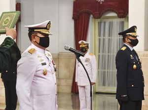 Jokowi Lantik KSAL dan KSAU di Istana Negara