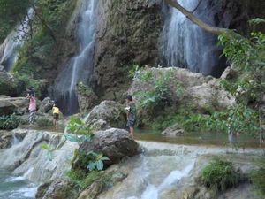 Celebrity on Vacation: Jajal Wahana Flying Fox di Air Terjun Sri Gethuk