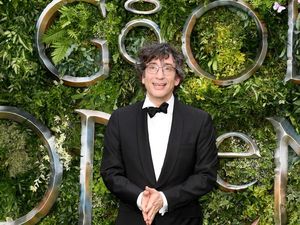 Netflix Akhiri The Sandman Musim Kedua karena Skandal Neil Gaiman Netflix Akhiri The Sandman Musim Kedua karena Skandal Neil Gaiman