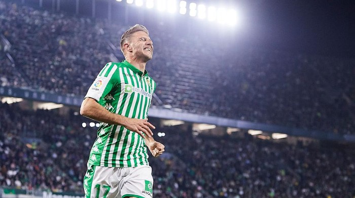SEVILLE, SPAIN - FEBRUARY 21: Joaquin Sanchez of Real Betis reacts during the Liga match between Real Betis Balompie and RCD Mallorca at Estadio Benito Villamarin on February 21, 2020 in Seville, Spain. (Photo by Fran Santiago/Getty Images)