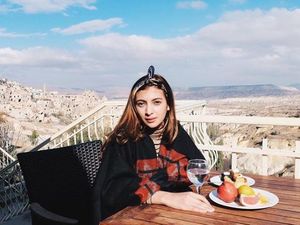 Video Sarah Keihl Menangis Minta Maaf Usai Heboh Lelang Keperawanan Video Sarah Keihl Menangis Minta Maaf Usai Heboh Lelang Keperawanan