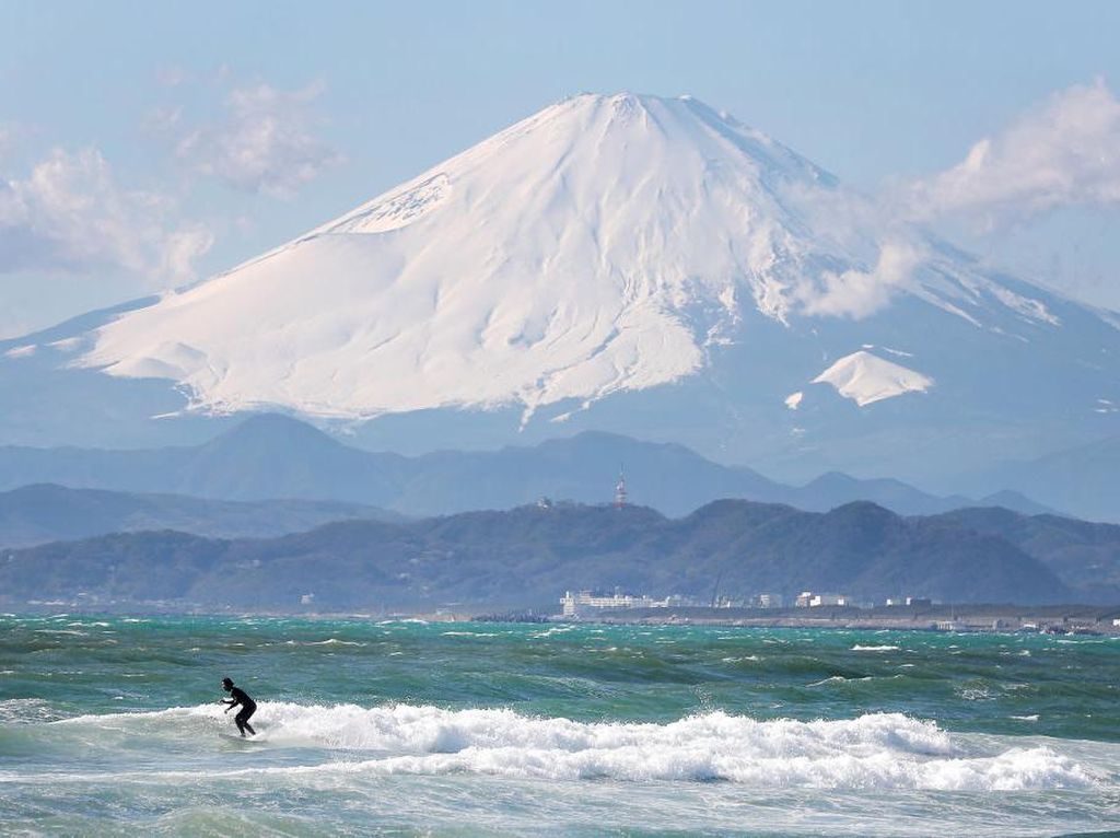 Maskapai Jepang Ajak Wisatawan Lihat Gunung Fuji Lebih Dekat Maskapai Jepang Ajak Wisatawan Lihat Gunung Fuji Lebih Dekat