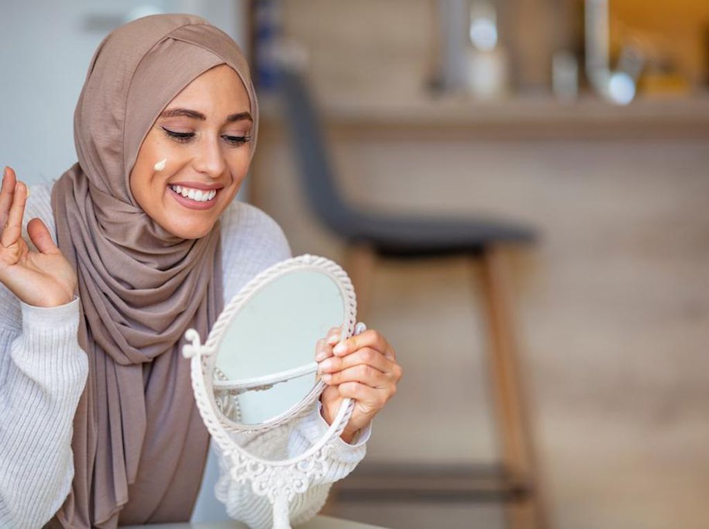 4 Tips Agar Kulit Tetap Cantik & Glowing di Bulan Ramadan