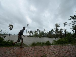 88 Orang Tewas Akibat Badai Amphan di India-Bangladesh 88 Orang Tewas Akibat Badai Amphan di India-Bangladesh