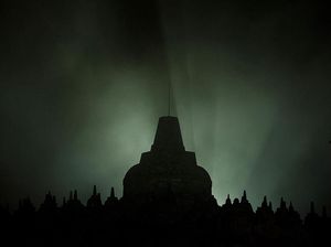 Populer Pekan Ini: Drone Tak Berizin Jatuh Menimpa Candi Borobudur Populer Pekan Ini: Drone Tak Berizin Jatuh Menimpa Candi Borobudur