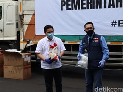 Kementerian BUMN Salurkan Ribuan APD-10 Ton Beras untuk Warga Jabar