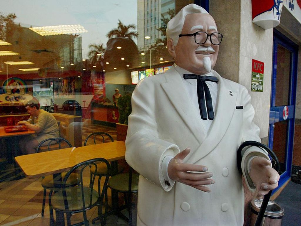 Cuma di Jepang, Maskot KFC Berkostum Samurai