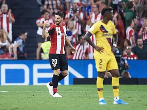 Aritz Aduriz Resmi Gantung Sepatu