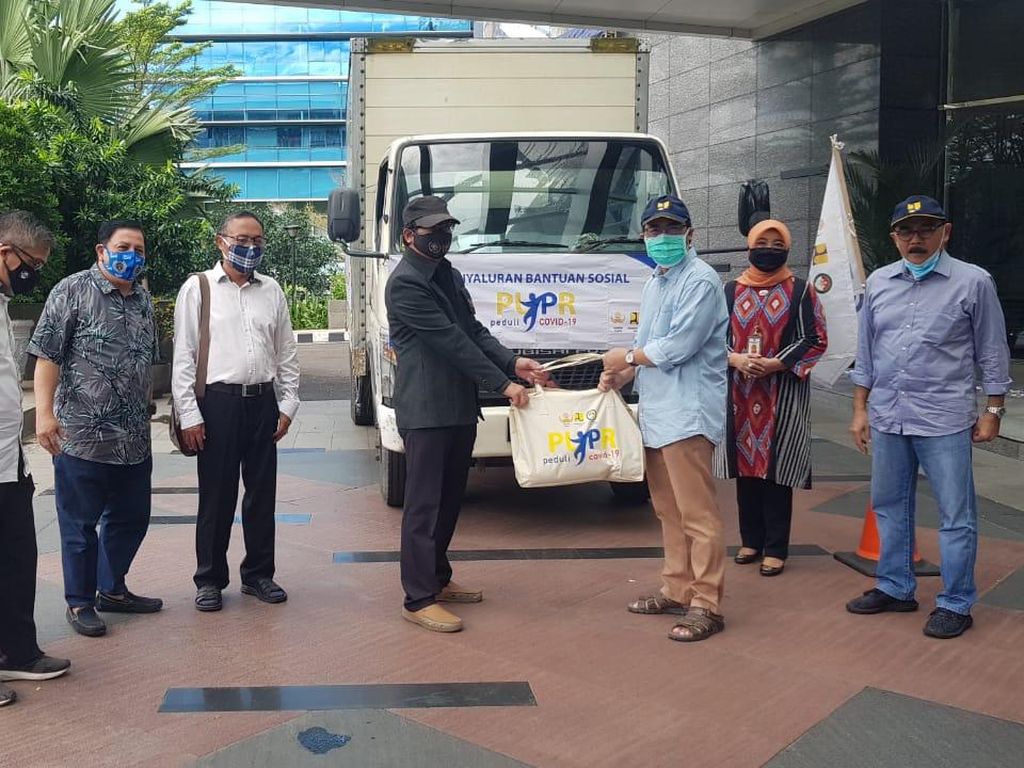 Kementerian PUPR Gandeng PWI Salurkan Bansos terkait Corona Kementerian PUPR Gandeng PWI Salurkan Bansos terkait Corona